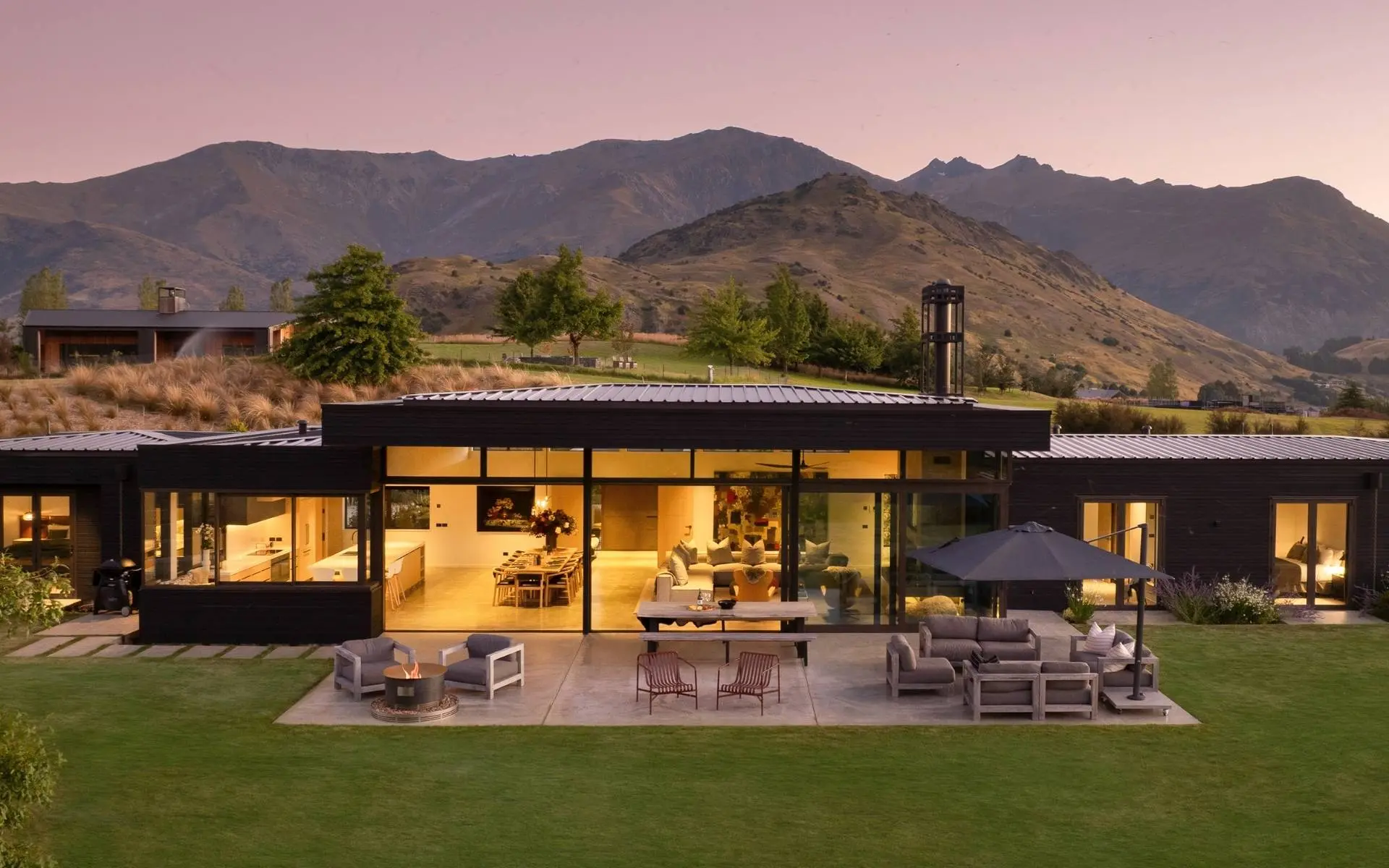 Grand Luxury Private House